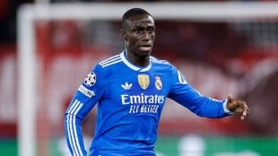 Mourinho 'se carga' a Mendy