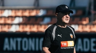 Aguirre busca delanteros para el Valencia