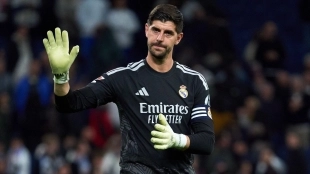 Courtois se cae de El Clásico