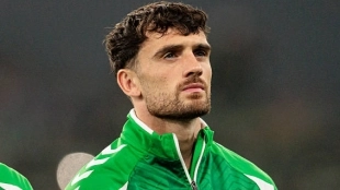 El Betis bloquea a Troy Parrott