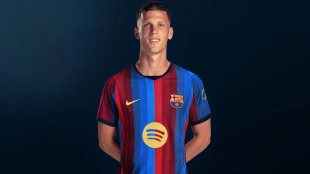 El FC Barcelona se plantea vender a Dani Olmo por 80M€