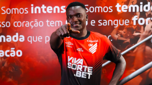 El Aston Villa prepara una oferta de 20M€ por Kevin Viveros