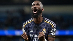 Rüdiger, con pie y medio fuera del Real Madrid